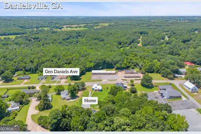 263 General Daniel Avenue S, Danielsville, GA 30633 - Photo 4