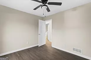 658 Hunt Station Dr, Lawrenceville, GA 30044 - Photo 14