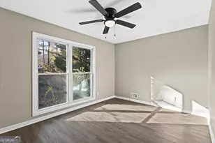 658 Hunt Station Dr, Lawrenceville, GA 30044 - Photo 6