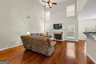 39 Hawthorne Pl, Sharpsburg, GA 30277 - Photo 12