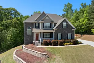 39 Hawthorne Pl, Sharpsburg, GA 30277 - Photo 2