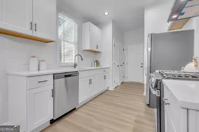 6385 Emerald Pointe Circle, College Park, GA 30349 - Photo 12