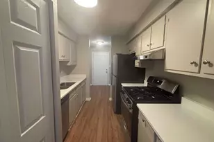 5073 Martins Crossing Rd, Stone Mountain, GA 30088 - Photo 6