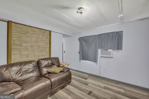 39 Valley View Dr, Lavonia, GA 30553 - Photo 16