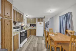 39 Valley View Dr, Lavonia, GA 30553 - Photo 10