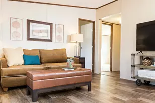 53 Holiday Dr, Carrollton, GA 30116 - Photo 4