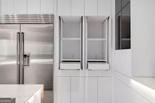 1005 Clementstone Dr, Atlanta, GA 30342 - Photo 28