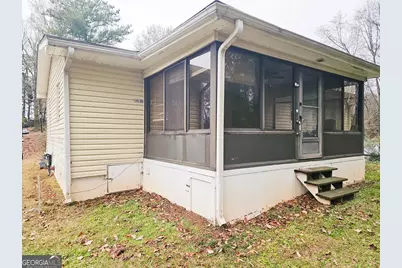 3827 Chadwick Drive, Flowery Branch, GA 30542 - Photo 4