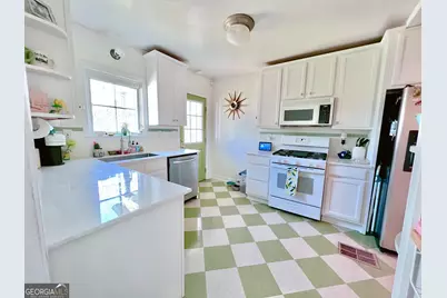 2494 Batavia Street, East Point, GA 30344 - Photo 6