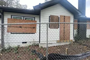 1481 Venetian Dr SW, Atlanta, GA 30311 - Photo 2