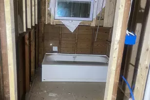 1481 Venetian Dr SW, Atlanta, GA 30311 - Photo 10