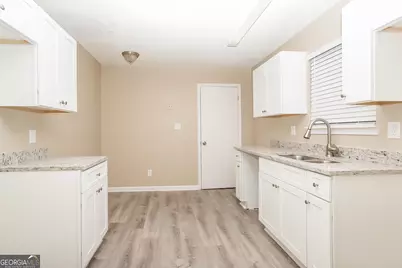 3773 Kathryn Drive SW, Atlanta, GA 30331 - Photo 6