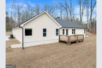 561 Oconee Lane, Commerce, GA 30529 - Photo 4