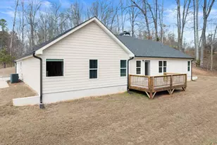 561 Oconee Ln, Commerce, GA 30529 - Photo 4