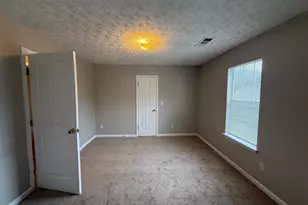 9118 Dorsey Rd, Riverdale, GA 30274 - Photo 16