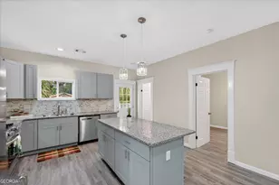 227 Glass St, Savannah, GA 31415 - Photo 14