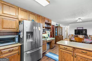 102 Hayes Cir, Rex, GA 30273 - Photo 14