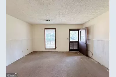 7118 Pineneedle Drive SW, Covington, GA 30014 - Photo 4