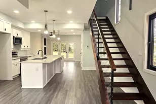 233 E Tinsley St, Griffin, GA 30223 - Photo 6