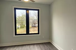 233 E Tinsley St, Griffin, GA 30223 - Photo 20
