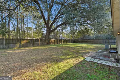 929 Pineland Avenue, Hinesville, GA 31313 - Photo 22