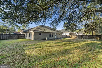 929 Pineland Avenue, Hinesville, GA 31313 - Photo 26