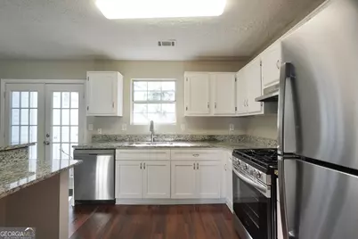 5702 Wells Circle, Stone Mountain, GA 30087 - Photo 4