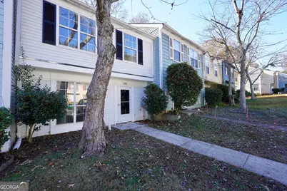 5702 Wells Circle, Stone Mountain, GA 30087 - Photo 2