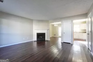 5702 Wells Cir, Stone Mountain, GA 30087 - Photo 14