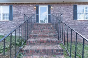 2067 Tanglewood Dr, Snellville, GA 30078 - Photo 2