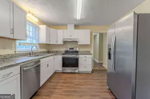 2067 Tanglewood Dr, Snellville, GA 30078 - Photo 8