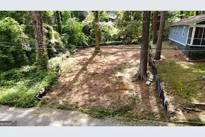 1050 Cato Street NW, Atlanta, GA 30318 - Photo 4