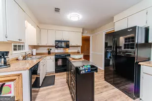 1009 N Davis Dr, Perry, GA 31069 - Photo 32