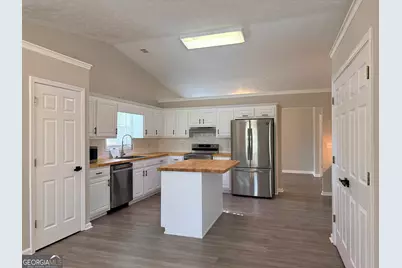 3011 Maple Cove Court, Loganville, GA 30052 - Photo 4