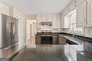 5170 Lost Dutchman Dr, Lithonia, GA 30038 - Photo 16