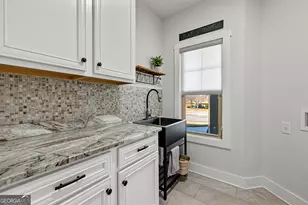 415 Vanderbilt Pkwy, Newnan, GA 30265 - Photo 42