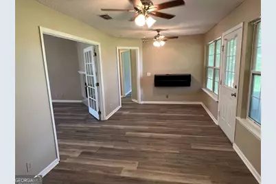 202 Thompson Court, Saint Marys, GA 31558 - Photo 6