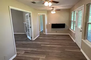 202 Thompson Ct, Saint Marys, GA 31558 - Photo 6