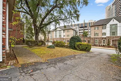 3668 Kingsboro Road NE, Atlanta, GA 30319 - Photo 8
