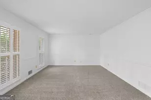 2230 Castle Lake Dr, Tyrone, GA 30290 - Photo 10