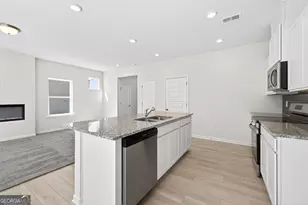 89 Alameda St, Loganville, GA 30052 - Photo 14