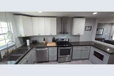 1901 E Farris Avenue, East Point, GA 30344 - Photo 10