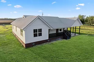 1335 Clifford Loop, Blackshear, GA 31516 - Photo 2