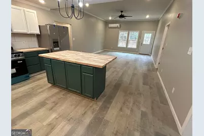 525 N River Circle, Hogansville, GA 30230 - Photo 6