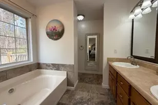 247 Southern Walk Cir, Gray, GA 31032 - Photo 12