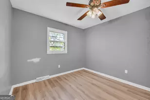 118 Old City Park Rd, Lavonia, GA 30553 - Photo 18