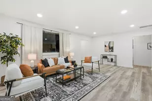 1128 W 49th St, Savannah, GA 31405 - Photo 2