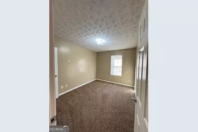 5869 Strathmoor Manor Circle, Lithonia, GA 30058 - Photo 6