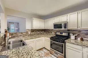 2501 Vineyard Way SE, Smyrna, GA 30082 - Photo 10