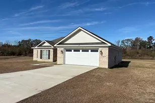 317 Old Rockdale Dr, Statesboro, GA 30461 - Photo 2